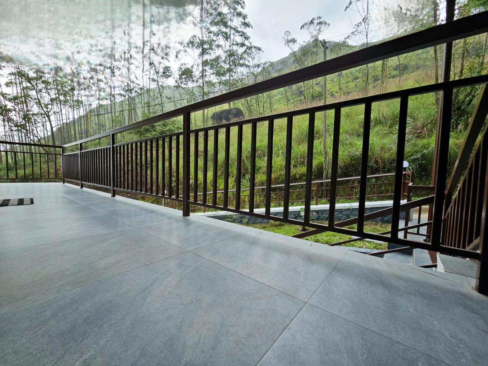 Rock And Mist Munnar Bed & Breakfast Devikolam Exterior photo